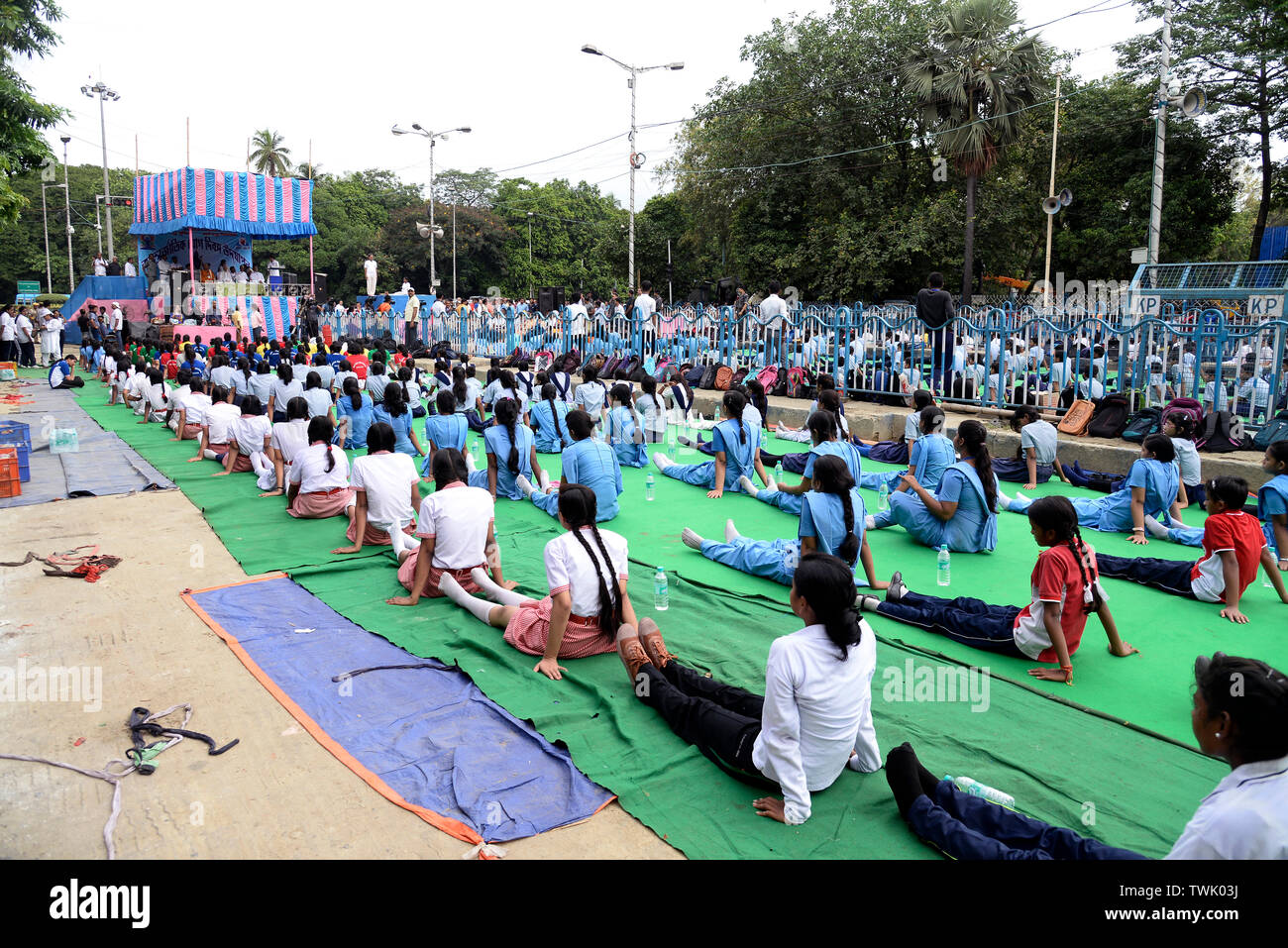 Kolkata India 21st June 2019 Students Take Part In A Yoga Event On The Occasion Of