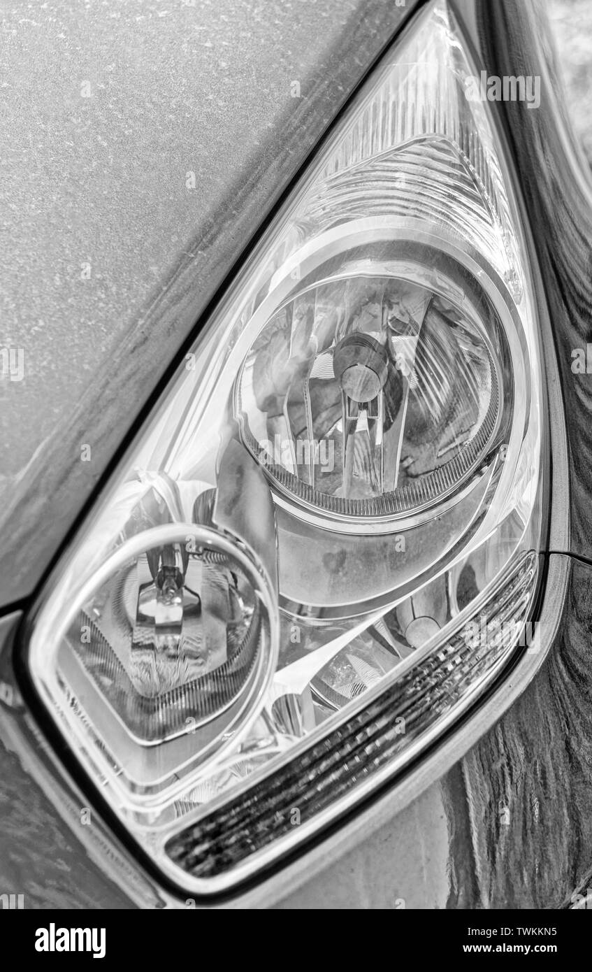 Photo auto headlight KIA VENGA Stock Photo Alamy