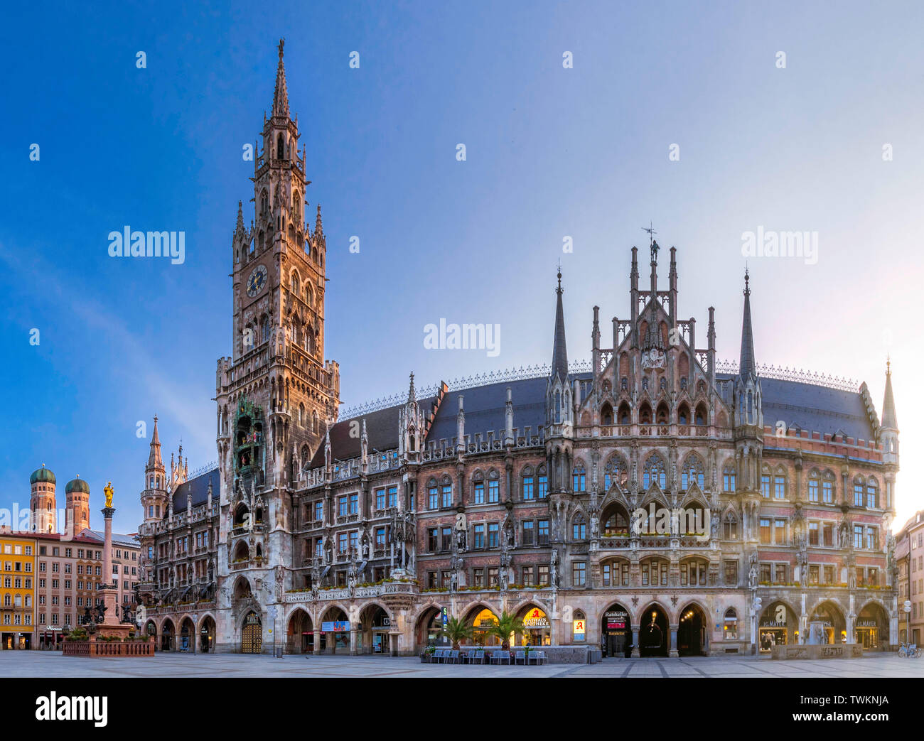 New Town Hall and Towers of the Frauenkirche, Marienplatz, Munich, Upper Bavaria, Bavaria, Germany, Europe Stock Photo