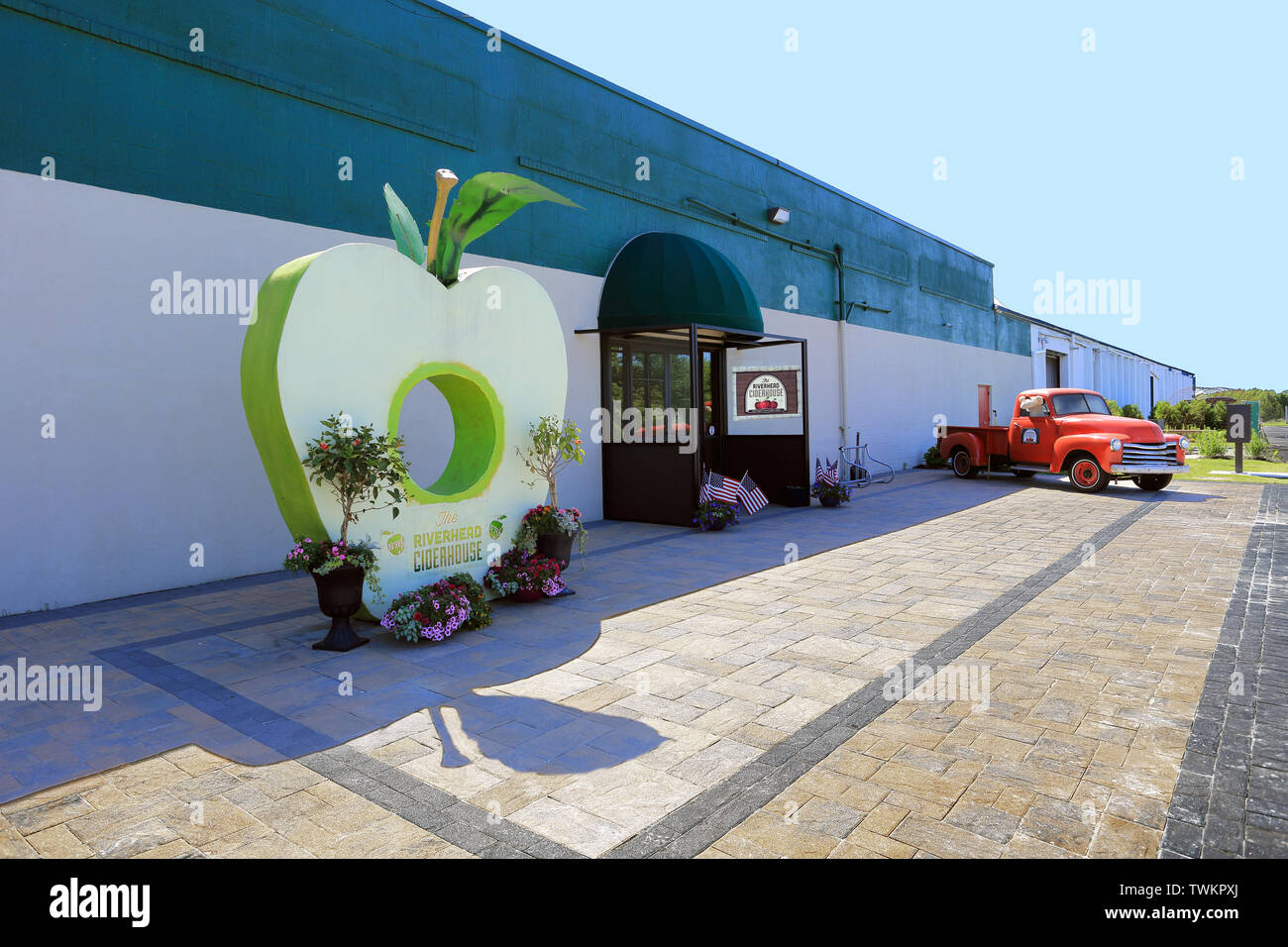 Cider house hires stock photography and images Alamy