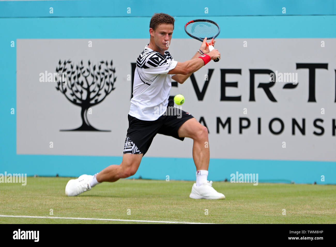 London, UK. 21st June 2019. Diego Schwartzman (ARG) in action against Daniil Medvedev (RUS) during the Fever Tree Tennis Championships at the Queen's Club, West Kensington on Friday 21st June 2019. (Credit: Jon Bromley | MI News) Credit: MI News & Sport /Alamy Live News Stock Photo
