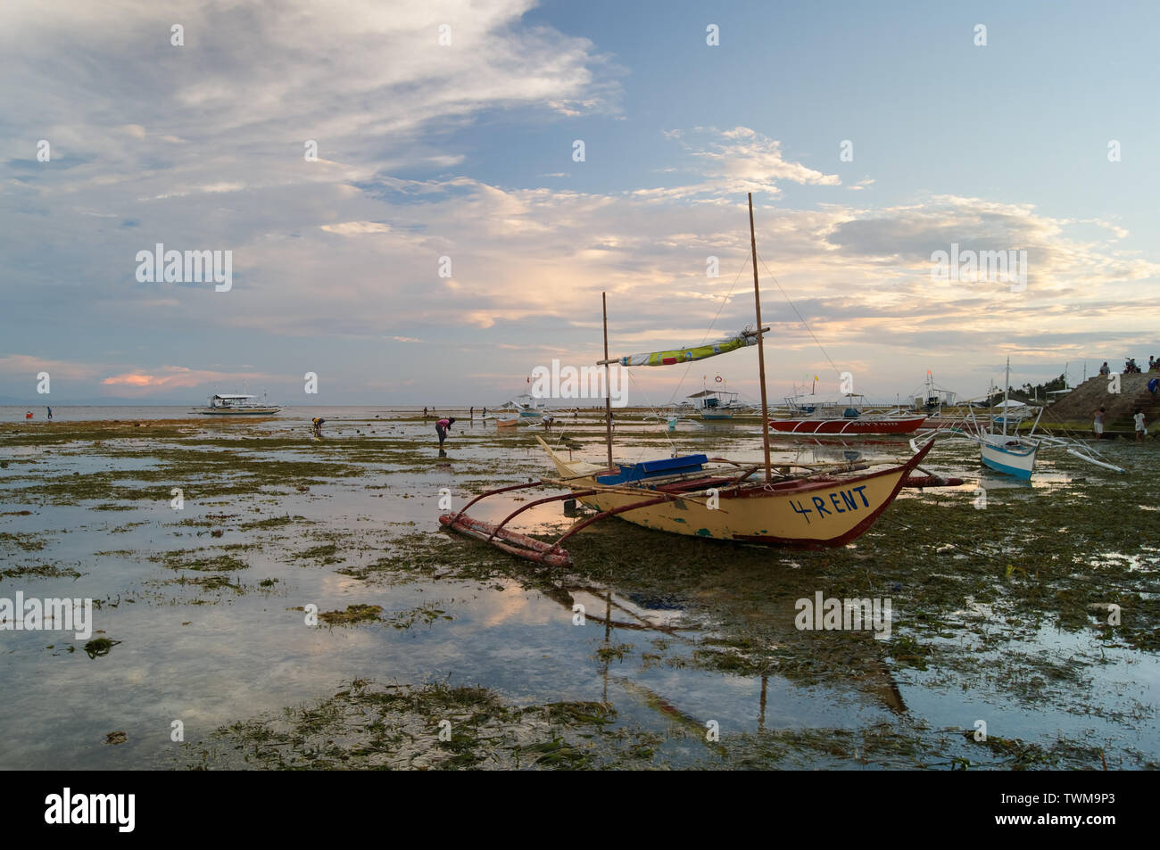 South East Asia,Philippines,Metro Cebu,Mactan Island,Marigondon,Vano Beach Resort at Low Tide Stock Photo