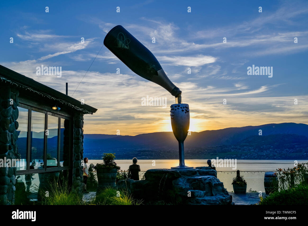 British columbia canada kelowna okanagan okanagan valley sculpture hi