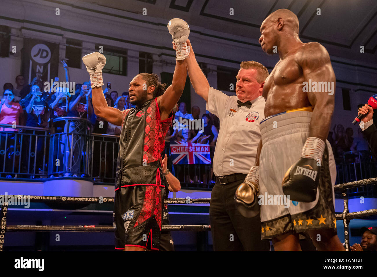 London, UK. 21st Jun, 2019. Craig Richards vs Andre Sterling - the Final Eliminator for British Light-Heavyweight Championship during Matchroomboxing presents Conor Benn vs Jussi Koivula - WBA Continental Welterweight Championship - Weigh-in at Stratford Circus Arts Centre on Friday, June 21, 2019 in LONDON UNITED KINGDOM.  (Editorial use only, license required for commercial use. No use in betting, games or a single club/league/player publications.) Credit: Taka G Wu/Alamy Live News Stock Photo