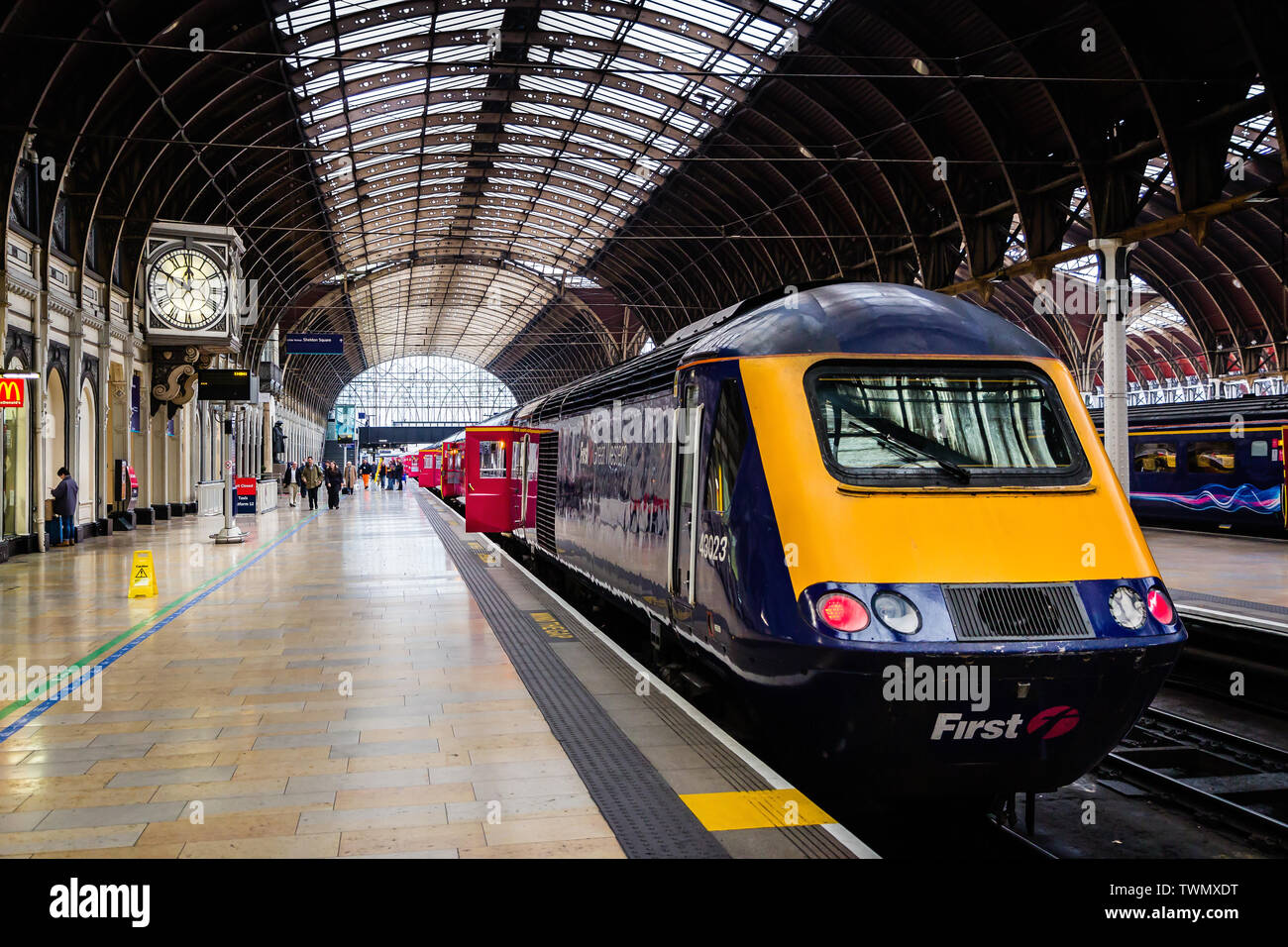 Train at platform in Paddington Railway Station, London, UK on 18 December 2012 Stock Photo