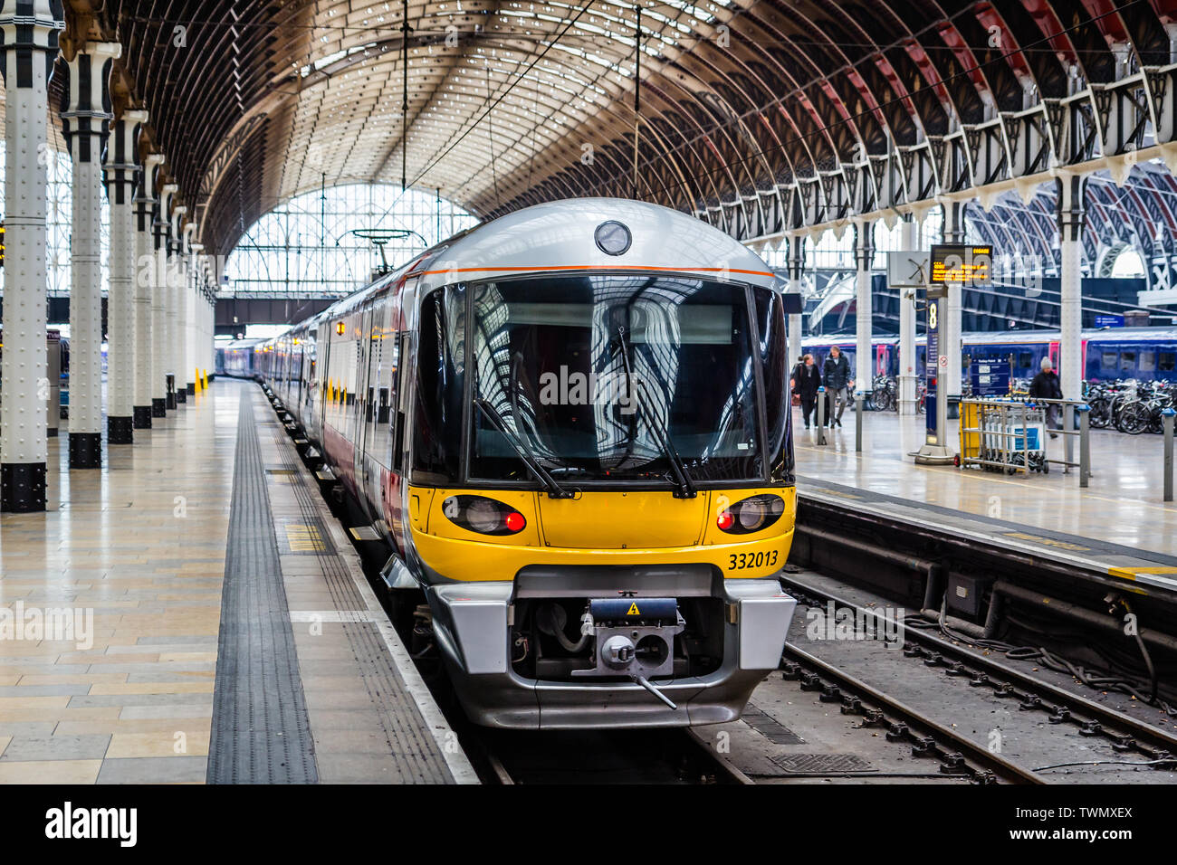 Train at platform in Paddington Railway Station, London, UK on 18 December 2012 Stock Photo