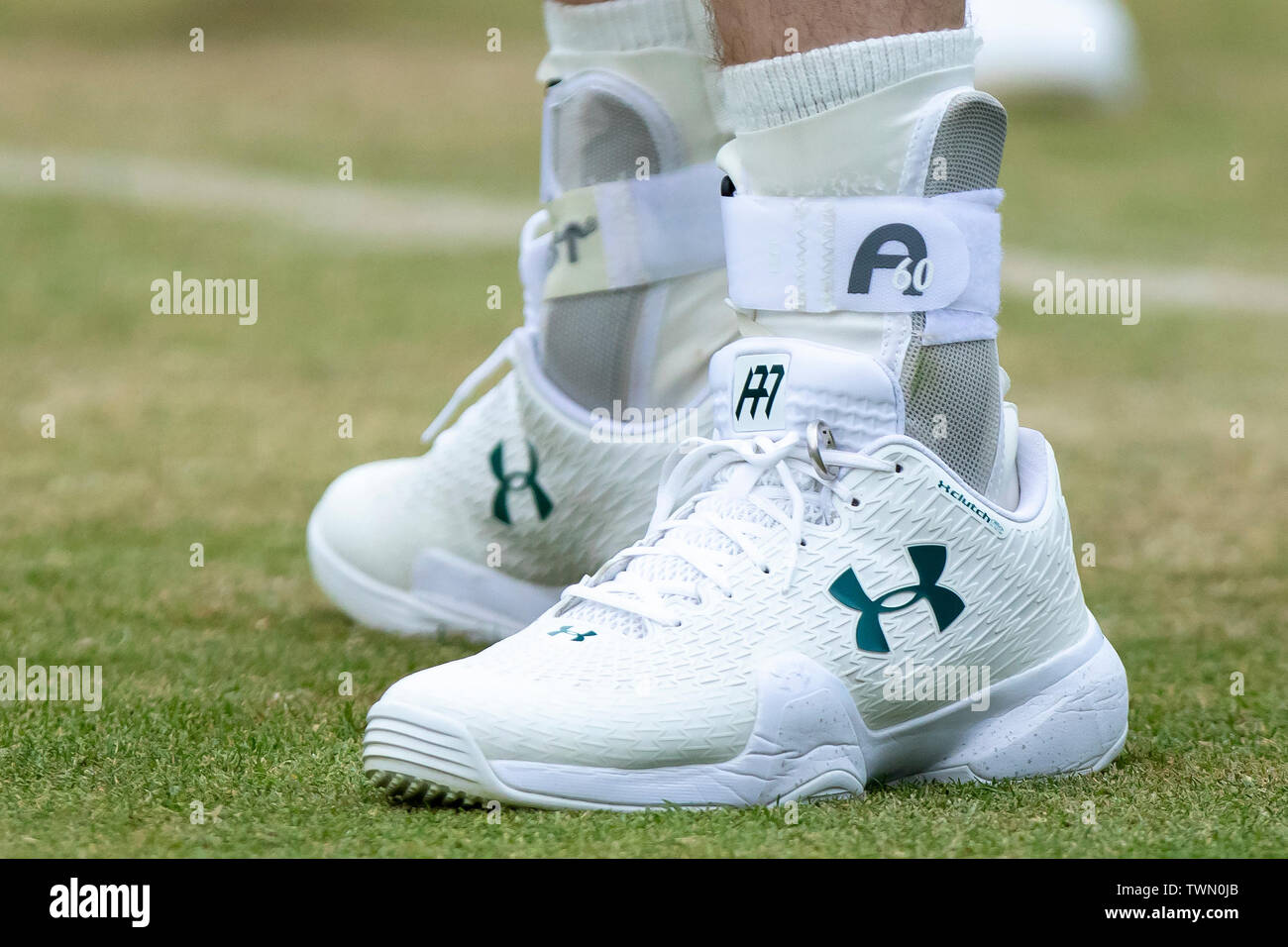 andy murray tennis shoes