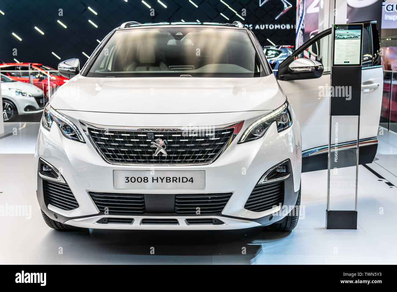 Paris France Oct 2018 Metallic White New Electric Plug In Hybrid Peugeot 3008 Ii Hybrid4 Mondial Paris Motor Show 2nd Gen Car Produced By Peugeot Stock Photo Alamy