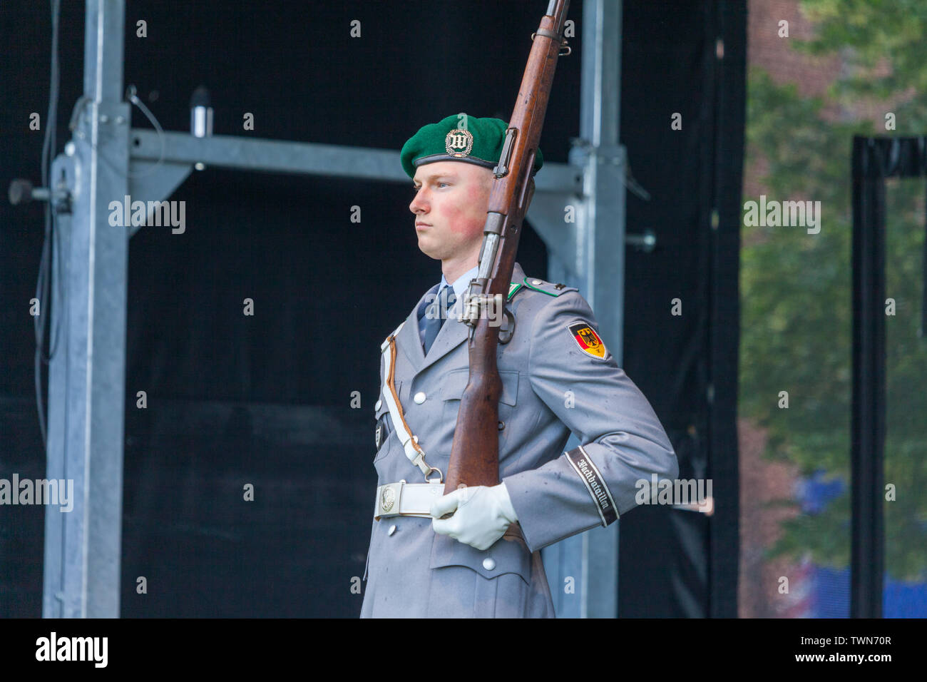 Green beret uniform hi-res stock photography and images - Alamy
