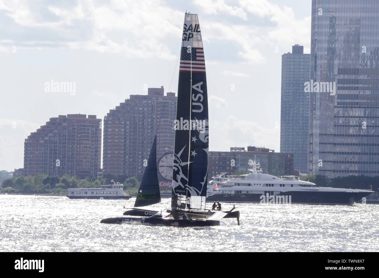 Rudder usage hi-res stock photography and images - Alamy