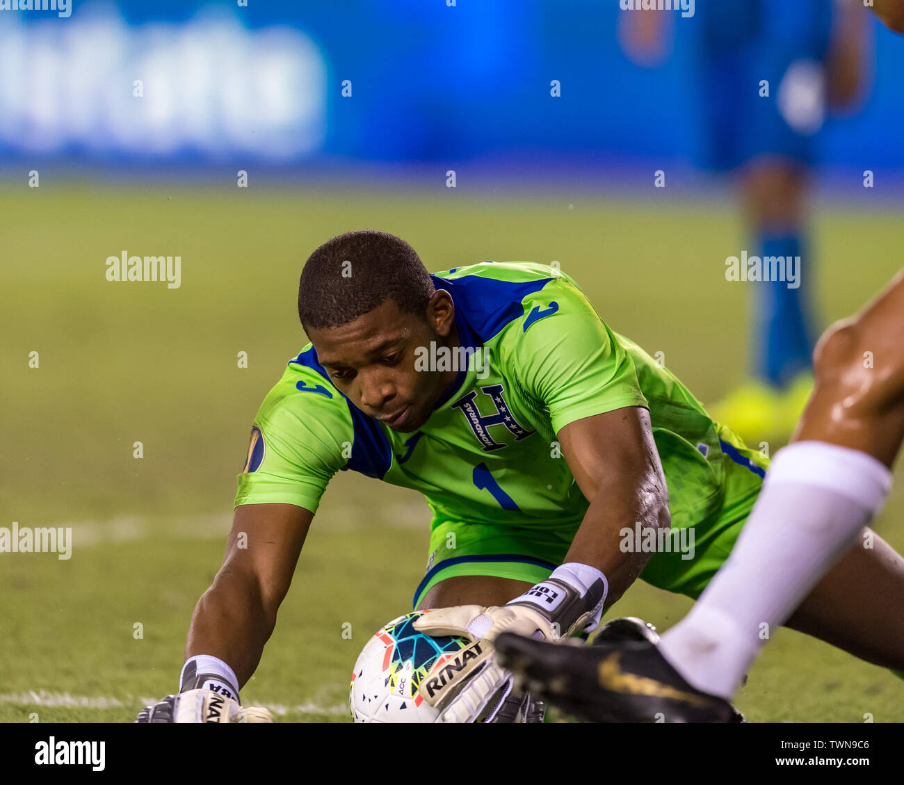 Houston, Texas, USA. 21st June, 2019. Honduras goalkeeper Luis Lopez (1) with the save during a Concacaf Gold Cup group c match between Honduras vs Curaao at BBVA Stadium in Houston, Texas. The final 1-0 Curaao. Maria Lysaker/CSM/Alamy Live News Stock Photo