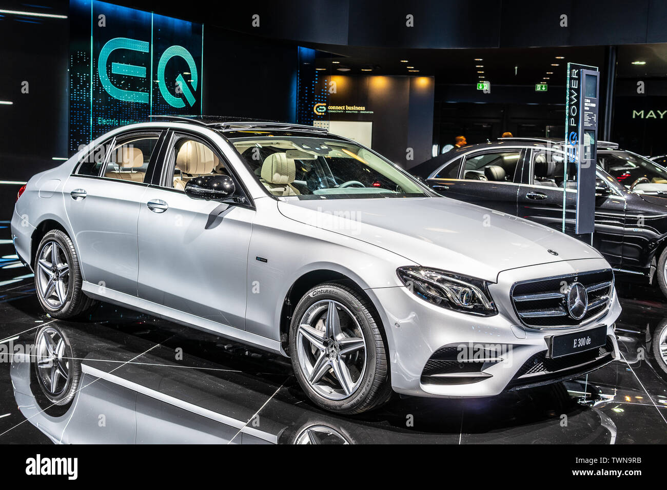 Paris France Oct 18 Mercedes E 300 De Plug In Hybrid Berline Eq Power Sedan Limousine Mondial Paris Motor Show Mercedes Benz W213 E Class Stock Photo Alamy Paris France Oct 18 Mercedes E 300 De Plug In Hybrid Berline Eq Power Sedan Limousine Mondial Paris Motor Show Mercedes Benz W213 E Class Stock Photo Alamy