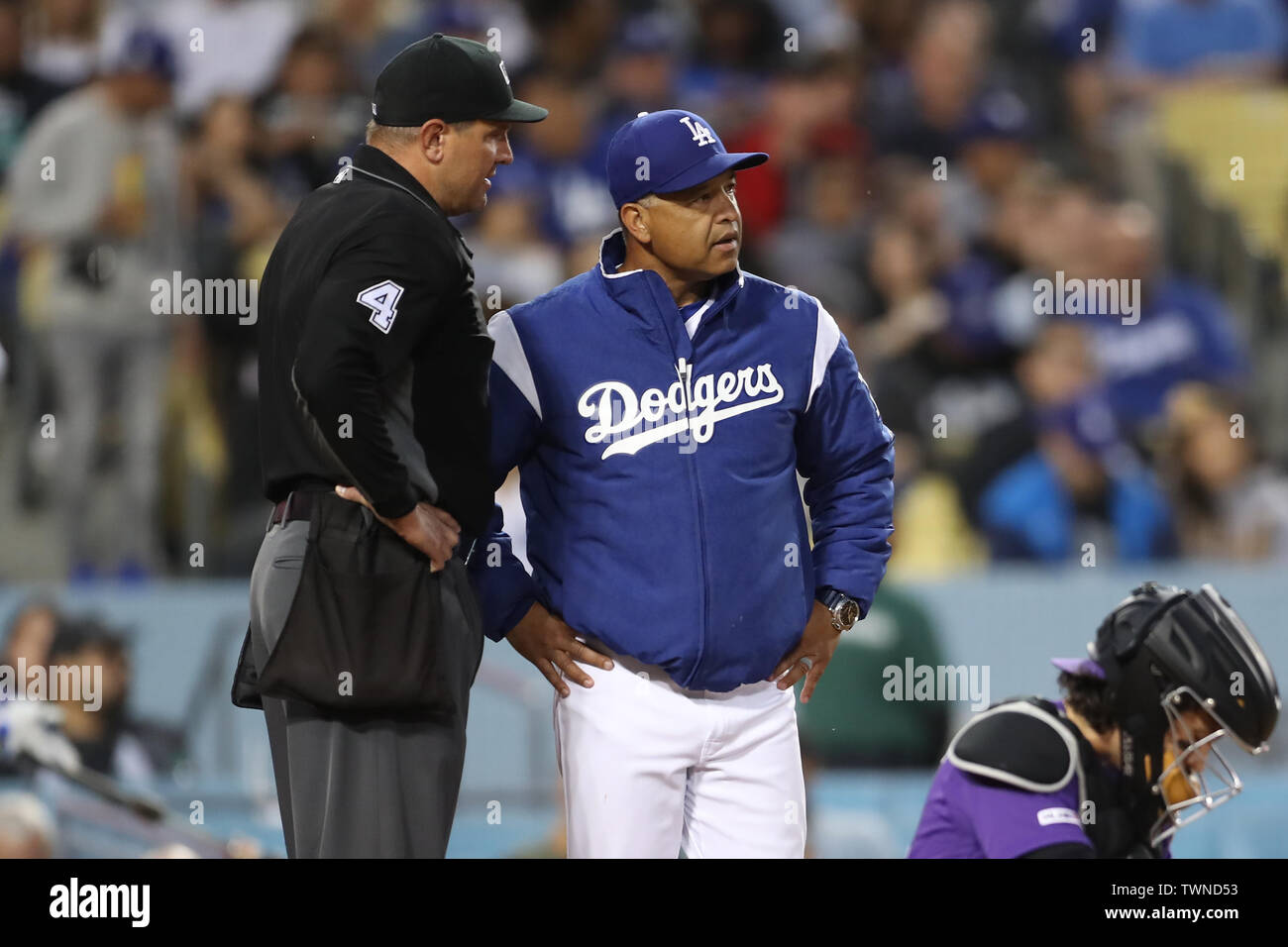 Umpires don't let Los Angeles Dodgers use a position player to pitch — but  manager said he didn't know the rule – The Virginian-Pilot