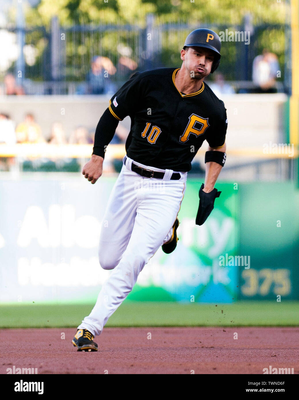 Pittsburgh, Pennsylvania, USA. 21st June, 2019. Pittsburgh Pirates shortstop Kevin Newman (27) runs to third base against the San Diego Padres in their game in Pittsburgh, Pennsylvania. Brent Clark/CSM/Alamy Live News Stock Photo
