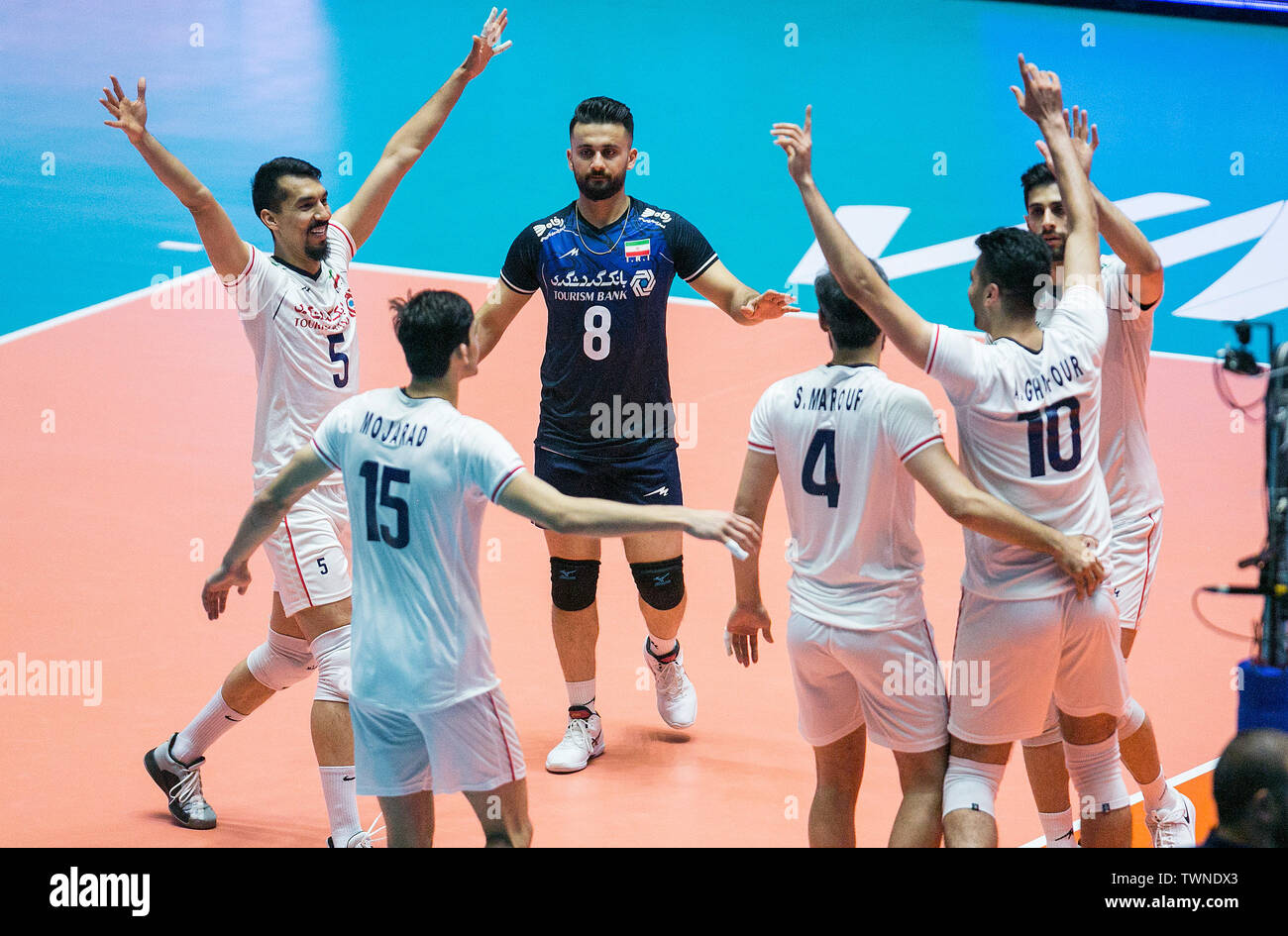 Ardabil, Iran. 21st June, 2019. Trent Odea (R) of Australia spikes the ball  during the FIVB Volleyball Nations League match between France and  Australia in Ardabil, Iran, June 21, 2019. Credit: Ahmad