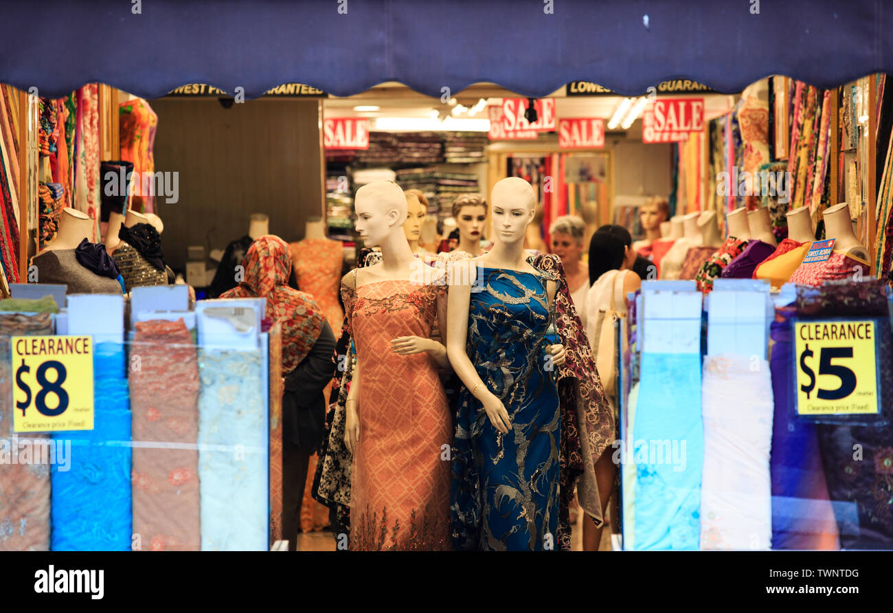 Singapore 11 May 2019 Singapore Arab Street Traditional Cloth Shop View Stock Photo Alamy