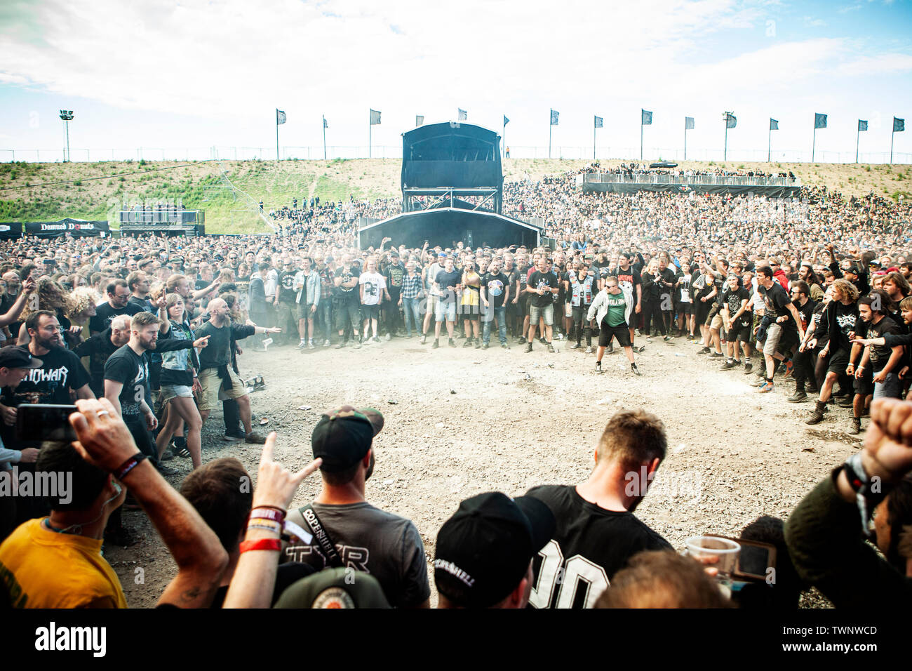 Mosh pit hi-res stock photography and images - Alamy