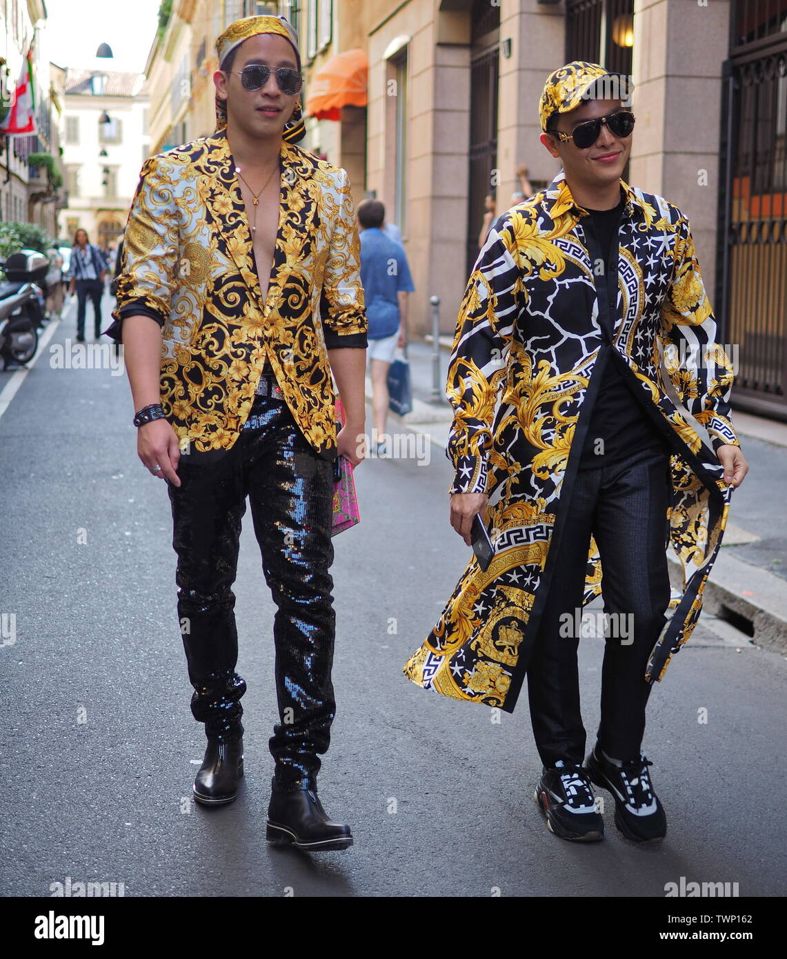 https://c8.alamy.com/comp/TWP162/milano-italy-15-june-2019-fashion-bloggers-street-style-outfits-before-versace-fashion-show-during-milano-fashion-week-man-20192020-TWP162.jpg