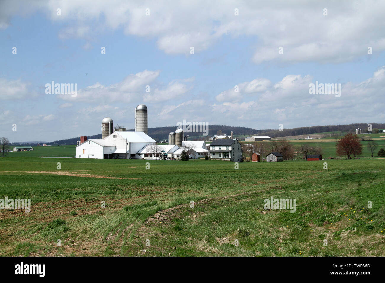 Landscape with farmhouse in Lancaster County, PA, USA Stock Photo Alamy