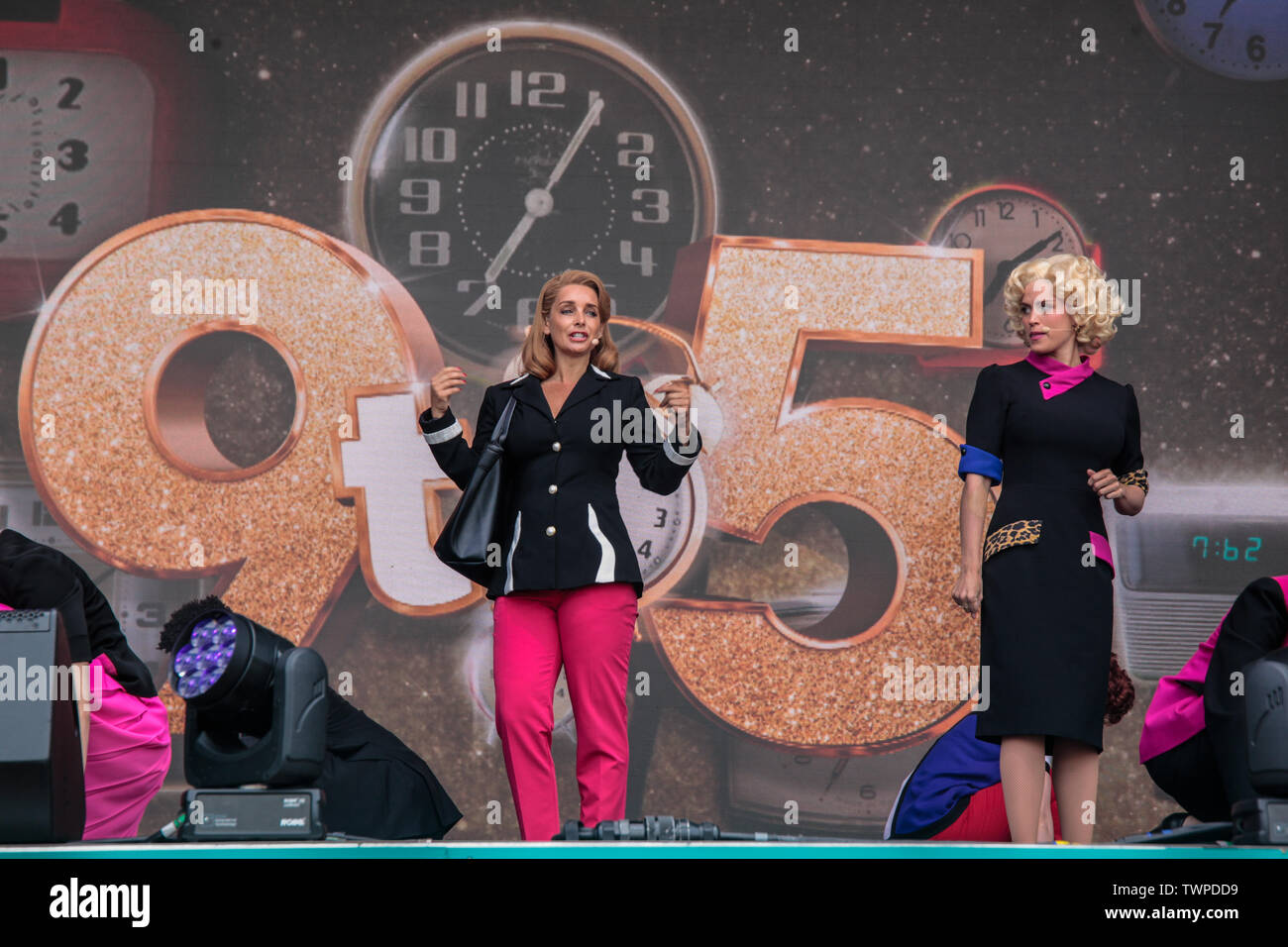 London, UK. 22 June 2019 London UK This weekend, the cast of London’s hottest shows performed in front of thousands of spectators, to showcase the best of the London stage in Trafalgar square, The Square was transformed into a giant West End musical. The annual event brings together stars from several West End musical for free performances on stage. 9 to 5 The Musical Stock Photo