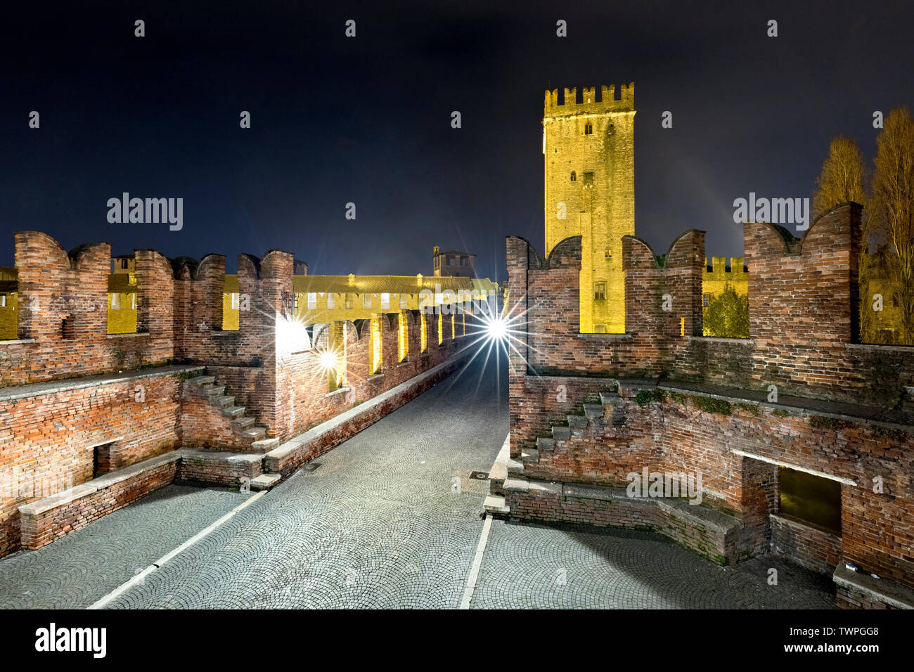The Scaligero bridge in Verona. Built in the Middle Ages, it was destroyed in the Second World War and rebuilt in the post-war period. Verona, Italy. Stock Photo