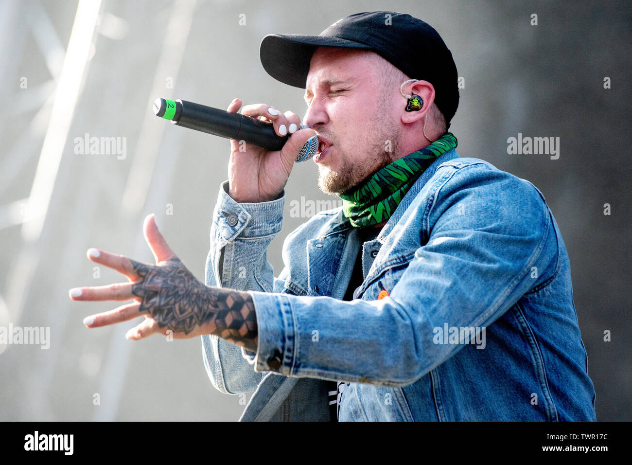 Shneezin High Resolution Stock Photography And Images Alamy