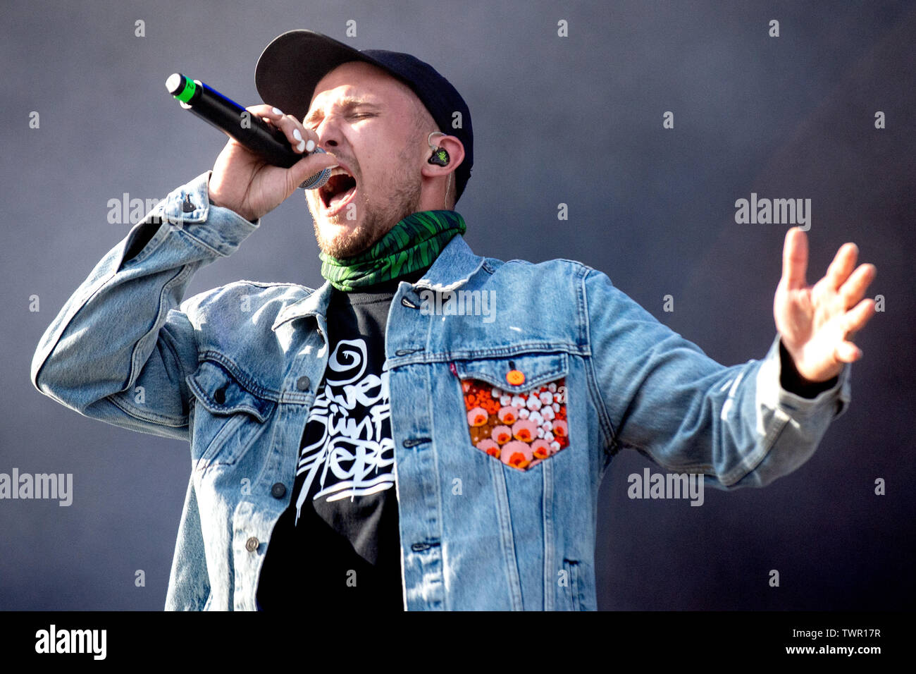 Shneezin High Resolution Stock Photography And Images Alamy