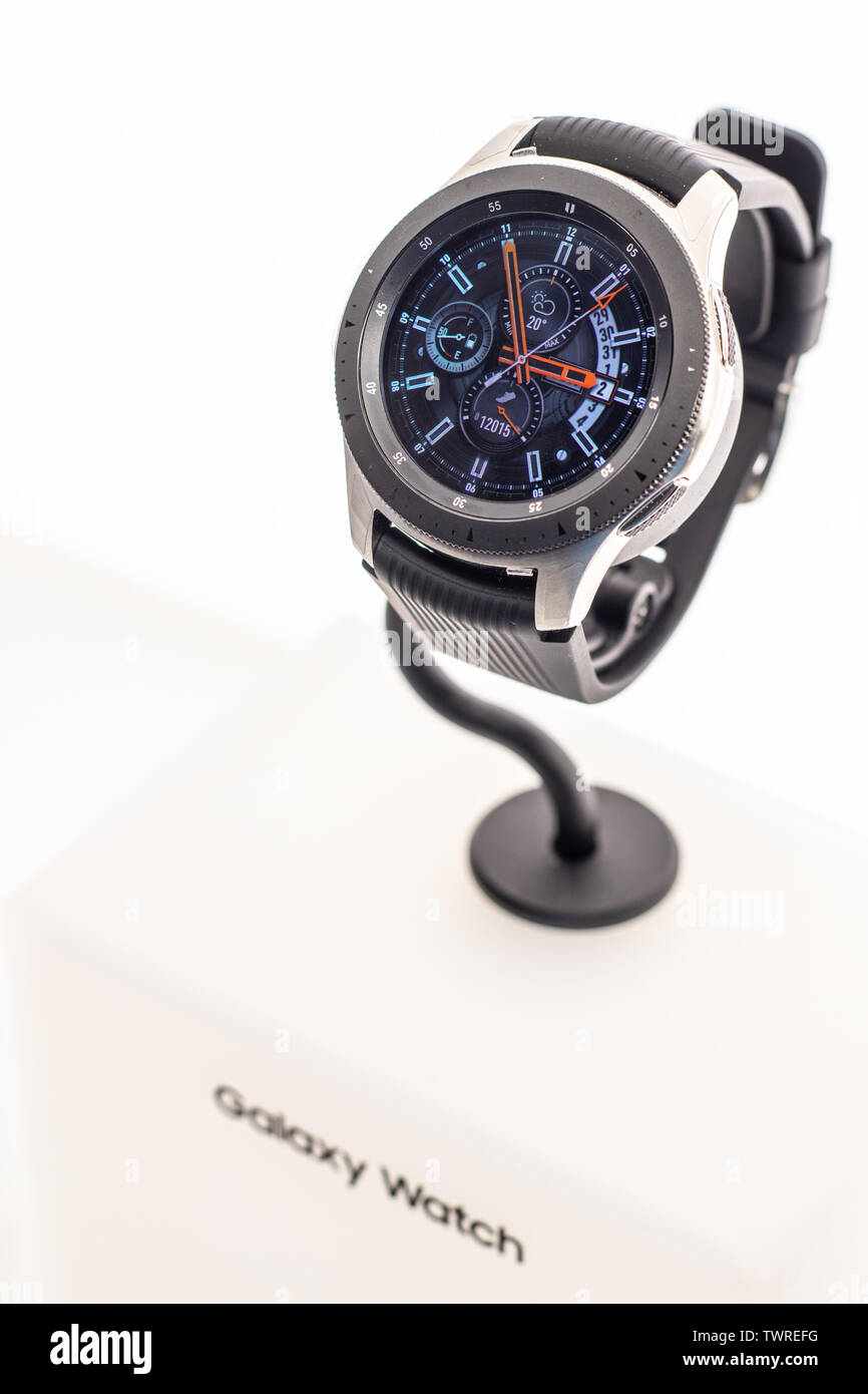 galaxy watch 02
