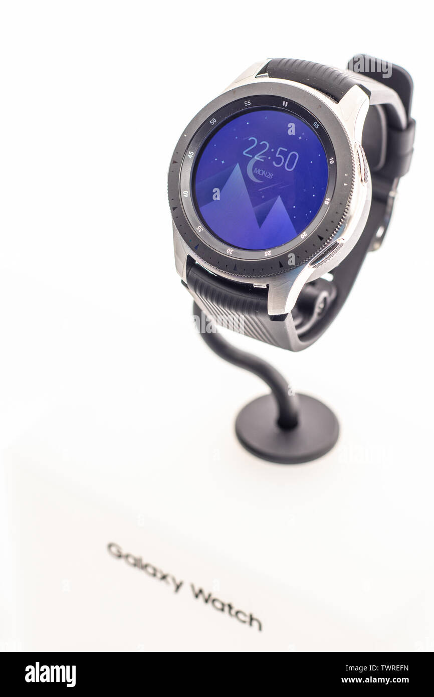 02 samsung galaxy watch