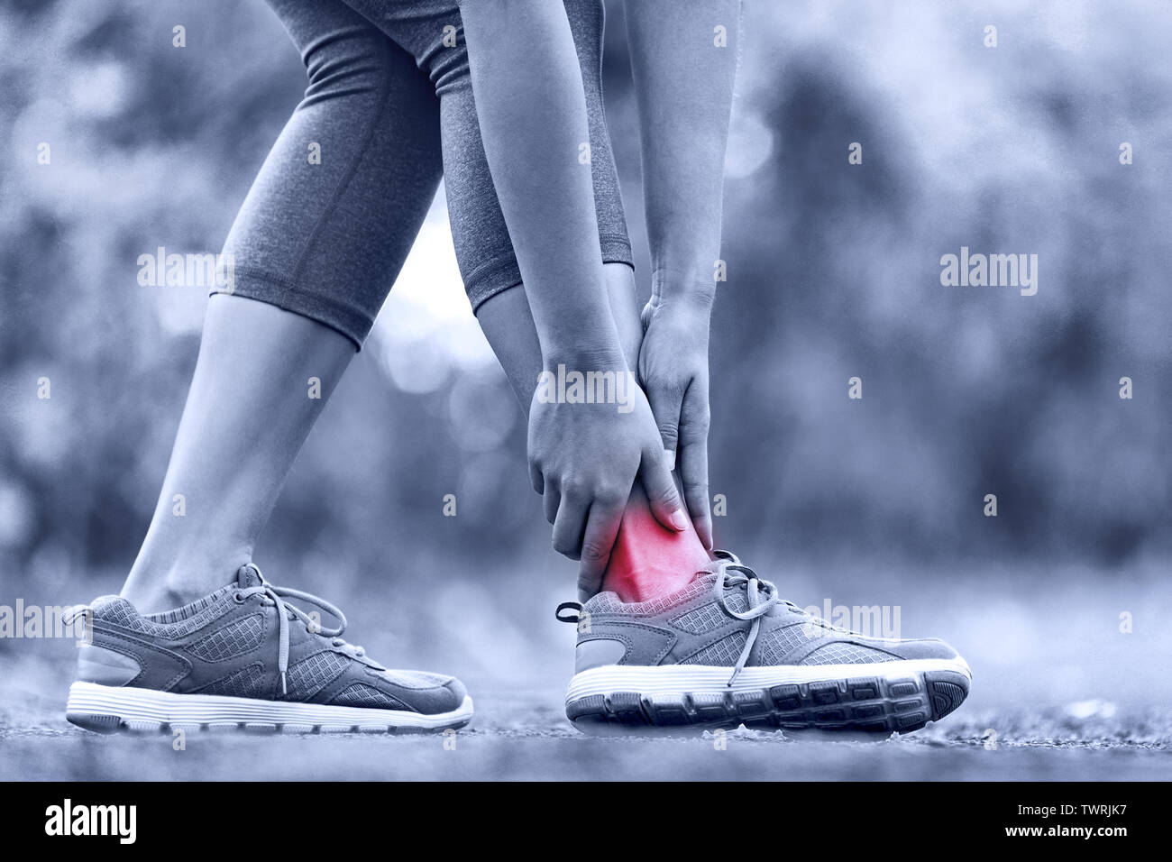 Sprained ankle hires stock photography and images Alamy