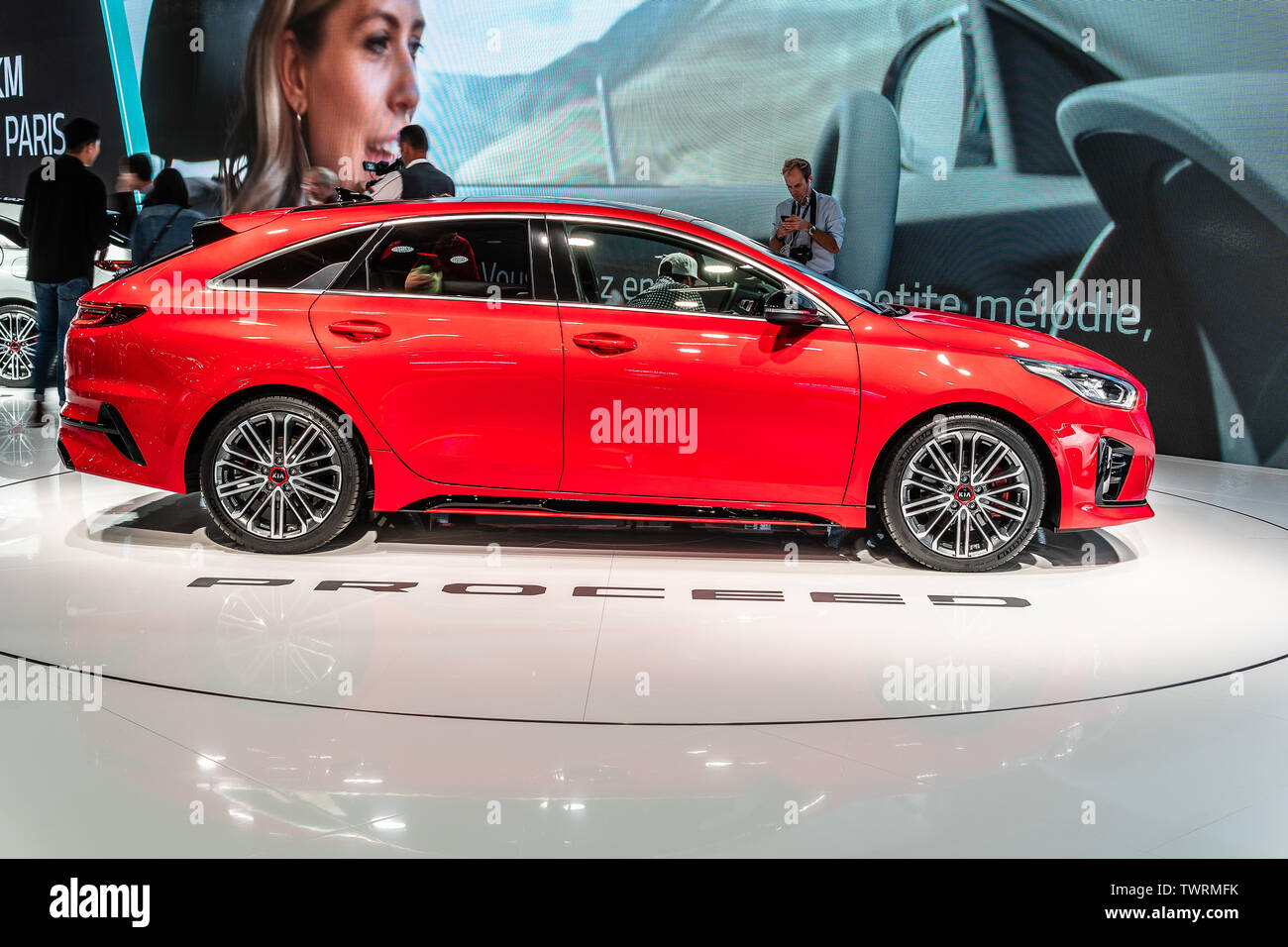 Kia Proceed Mobile