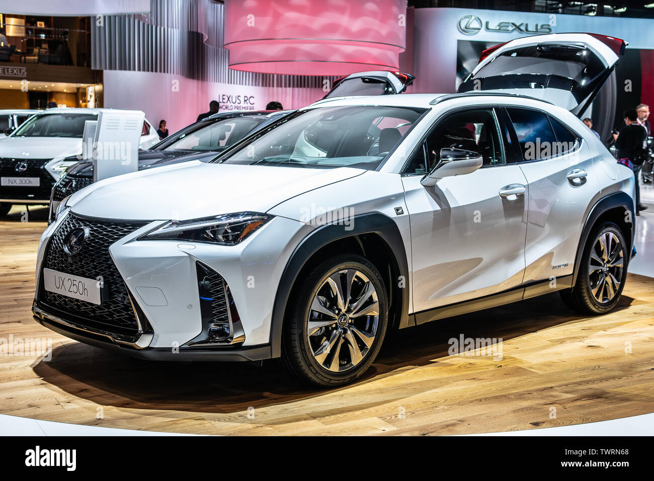 lexus ux white