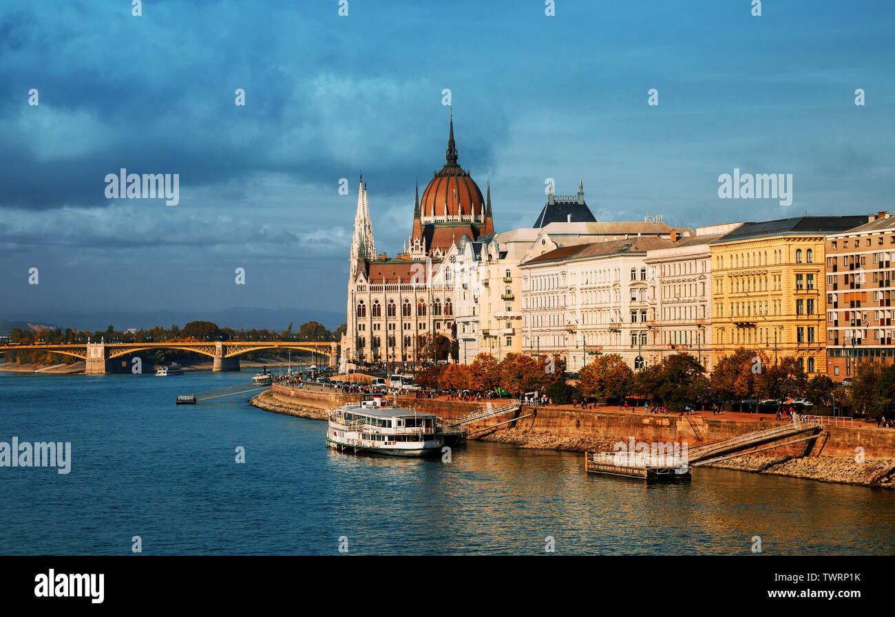 a-river-danube-in-budapest-past-the-parliament-building-in-summer-time