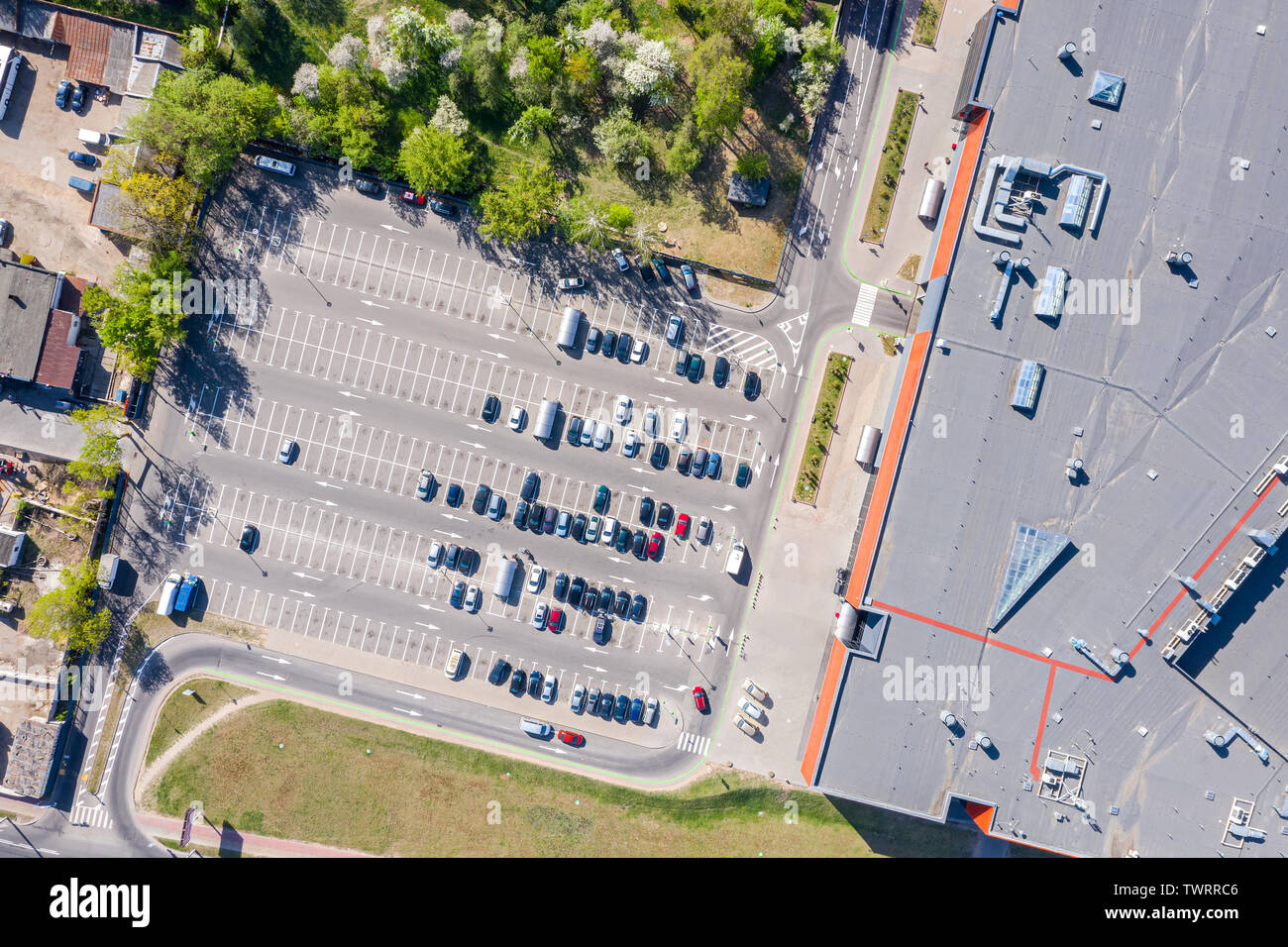 Page 3 Parking Aerial Shopping Mall High Resolution Stock Photography And Images Alamy Page 3 Parking Aerial Shopping Mall High Resolution Stock Photography And Images Alamy