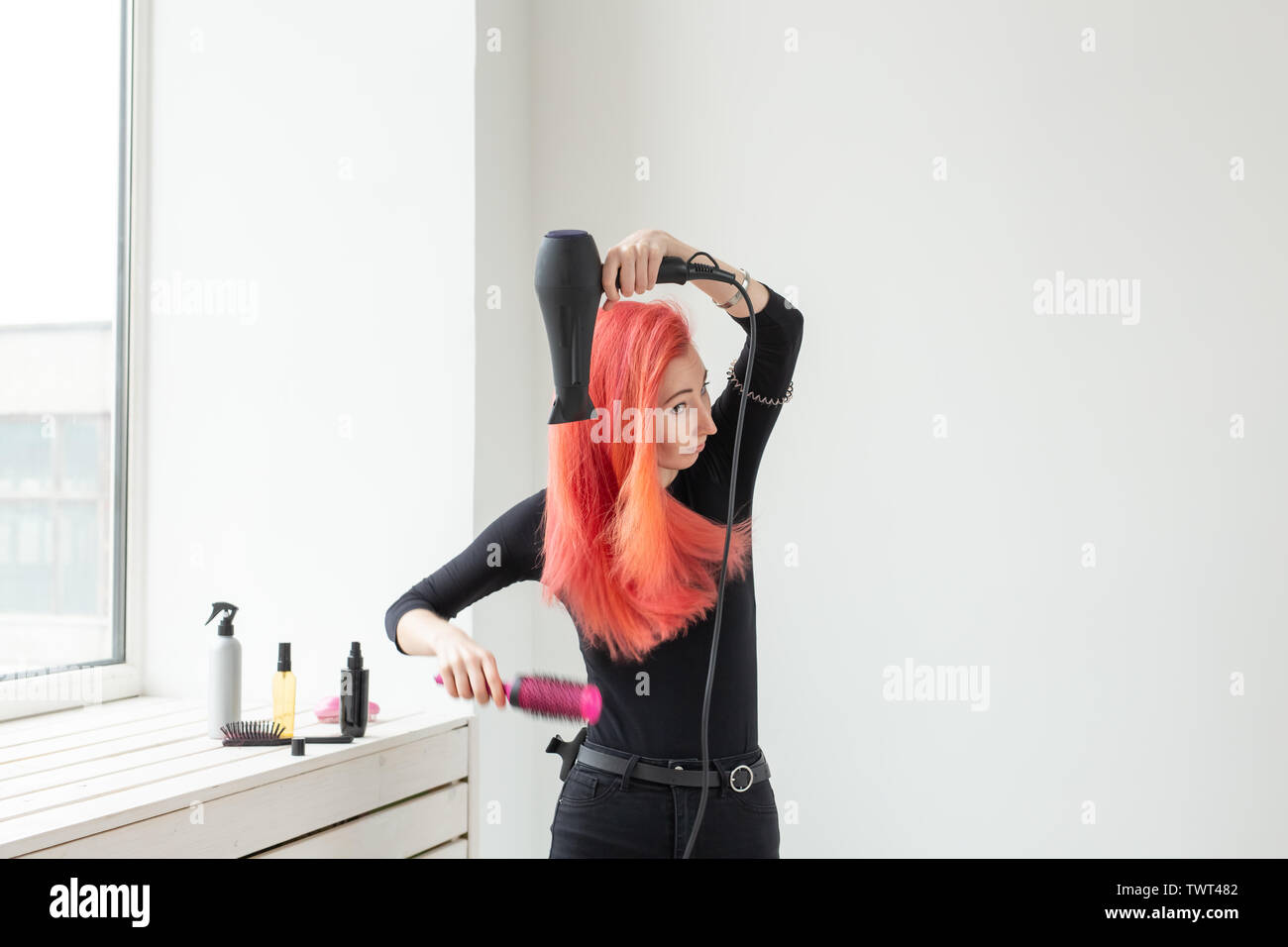 Hairdresser Beauty Salon And People Concept Young Woman Hair