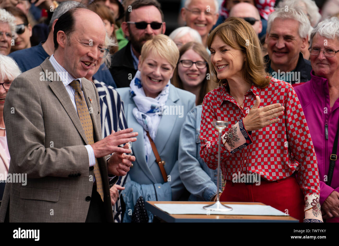 Fiona Bruce Antiques Roadshow Hi res Stock Photography And Images Alamy