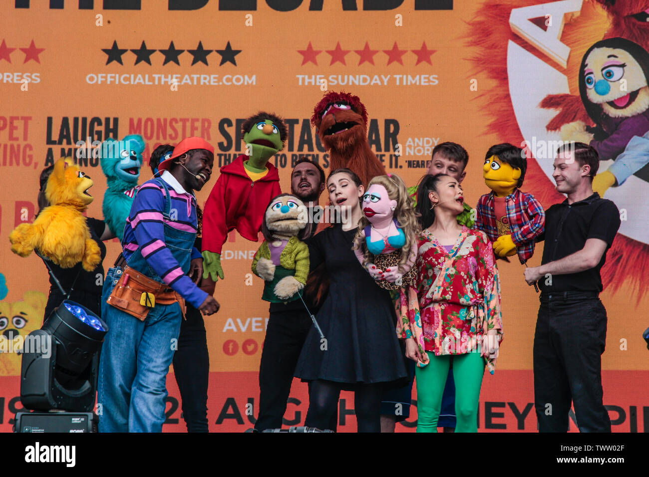 Cast Of Avenue Q Stock Photos Cast Of Avenue Q Stock Images Alamy