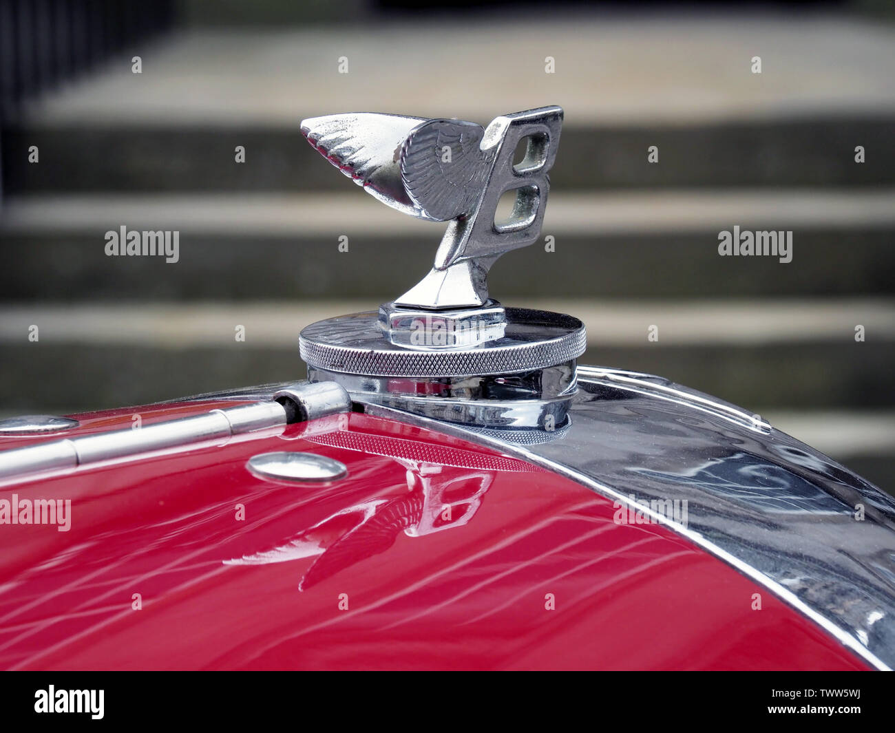 Bentley hood ornament hires stock photography and images Alamy