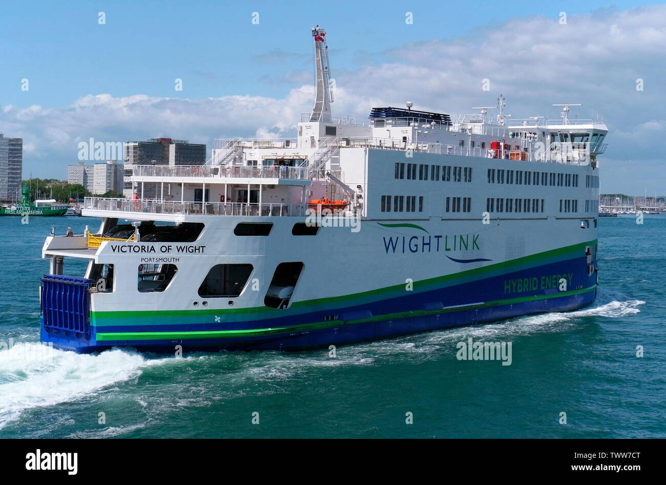 AJAXNETPHOTO. 3RD JUNE, 2019.  PORTSMOUTH, ENGLAND - PORTSMOUTH TO ISLE OF WIGHT WIGHT LINK VICTORIA OF WIGHT HYBRID ENERGY FERRY INBOUND TO THE CAMBER, OLD PORTSMOUTH. PHOTO:JONATHAN EASTLAND/AJAX REF:GXR190306 7883 Stock Photo