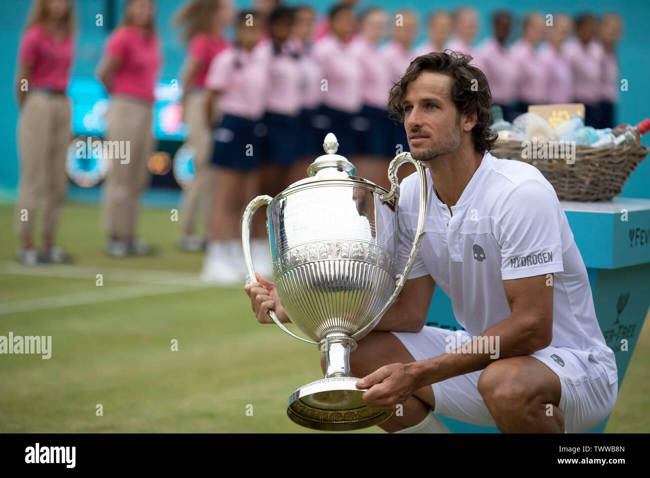 hvede Hammer Symphony Queens Club, London, UK. 23rd June, 2019. The ATP Fever-Tree Tennis  Tournament; Feliciano Lopez (ESP) with the Queens Cup Credit: Action Plus  Sports/Alamy Live News Stock Photo - Alamy