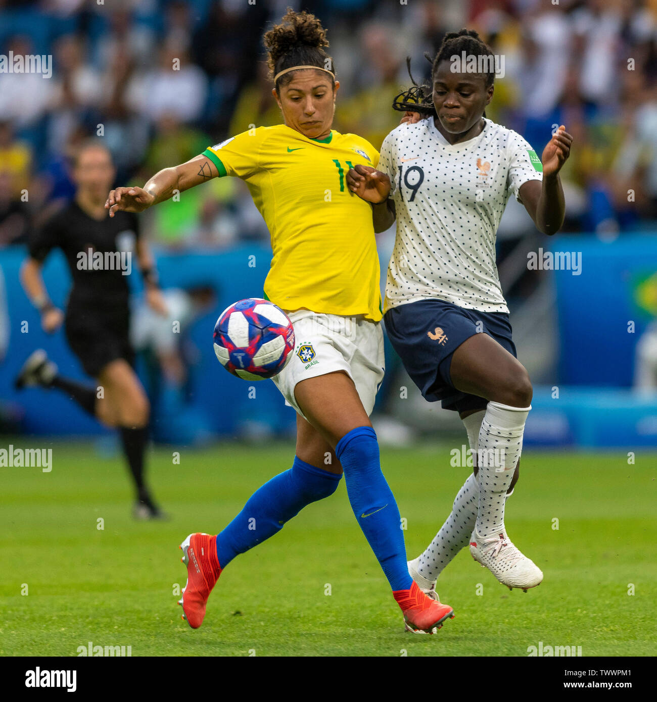 Le Havre, France. 23rd June, 2019. FRANCE V BRAZIL - Cristiane do Brasil and Griedge Mbock Bathy from France during a match between Brazil and France. World Cup Qualification Football. FIFA. Held at the Oceane Stadium in Le Havre, France. (Photo: Richard Callis/Fotoarena) Credit: Foto Arena LTDA/Alamy Live News Stock Photo