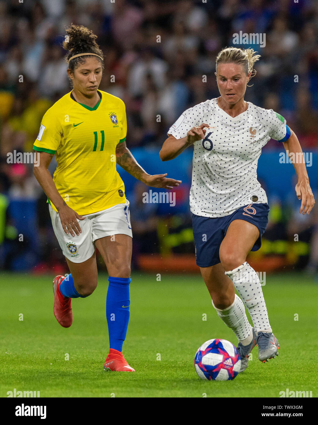 Le Havre, France. 23rd June, 2019. FRANCE V BRAZIL - Amandine Henry of France and Cristiane of Brazil during a match between Brazil and France. World Cup Qualification Football. FIFA. Held at the Oceane Stadium in Le Havre, France. (Photo: Richard Callis/Fotoarena) Credit: Foto Arena LTDA/Alamy Live News Stock Photo