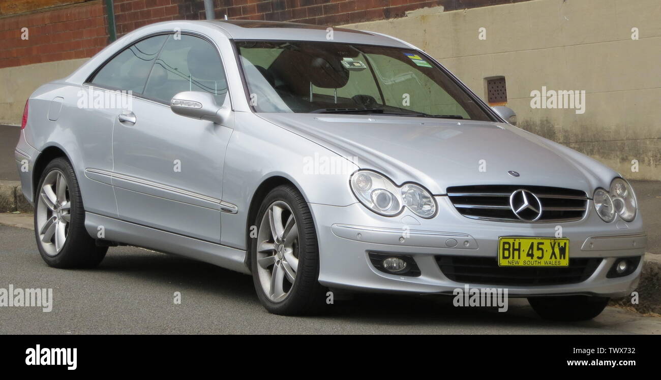 2006 Mercedes Benz Clk 350 C 209 Avantgarde Coupe Photographed In Millers Point New South Wales Australia 26 October 2012 Own Work Osx Stock Photo Alamy