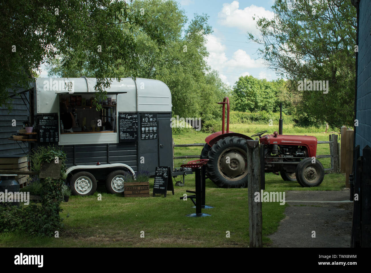 Mobile snack bar at Castle Farm, Shoreham, kent Stock Photo Alamy