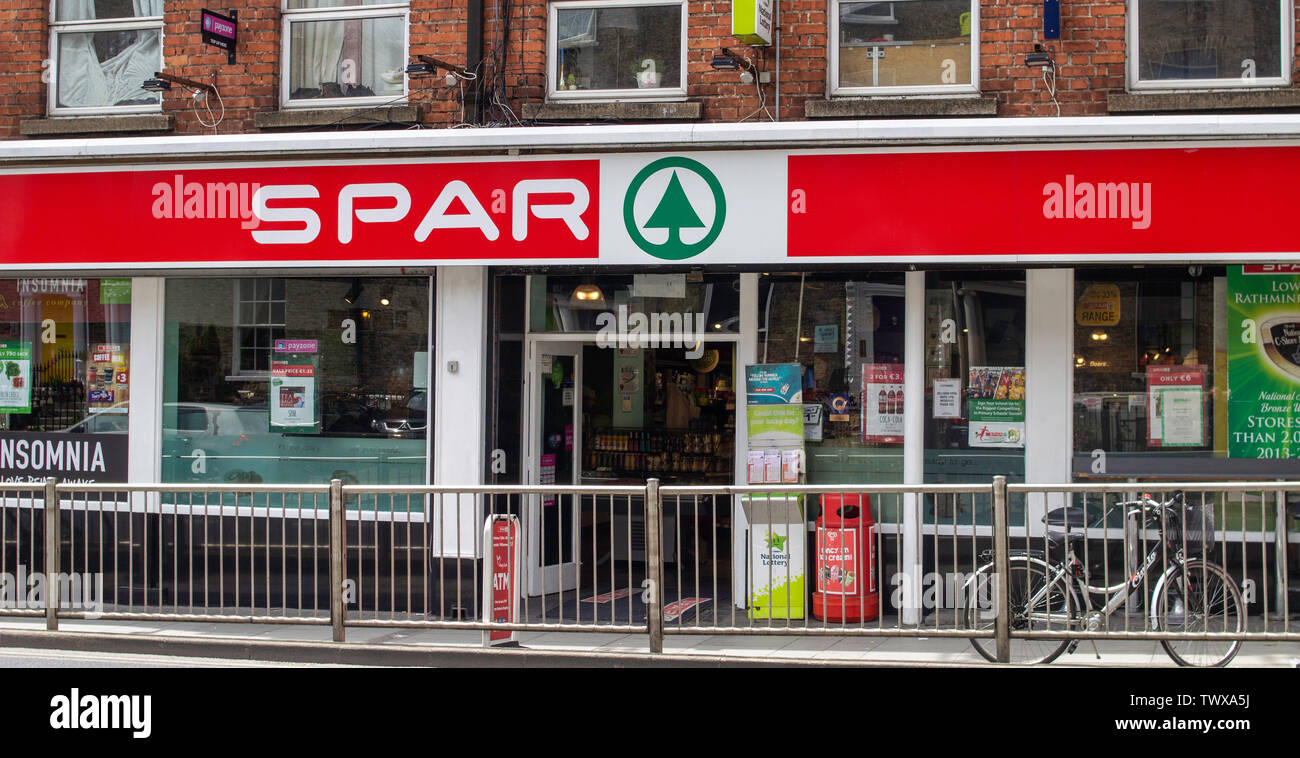 A Spar Supermarket in Rathmines, Dublin, ireland Stock Photo