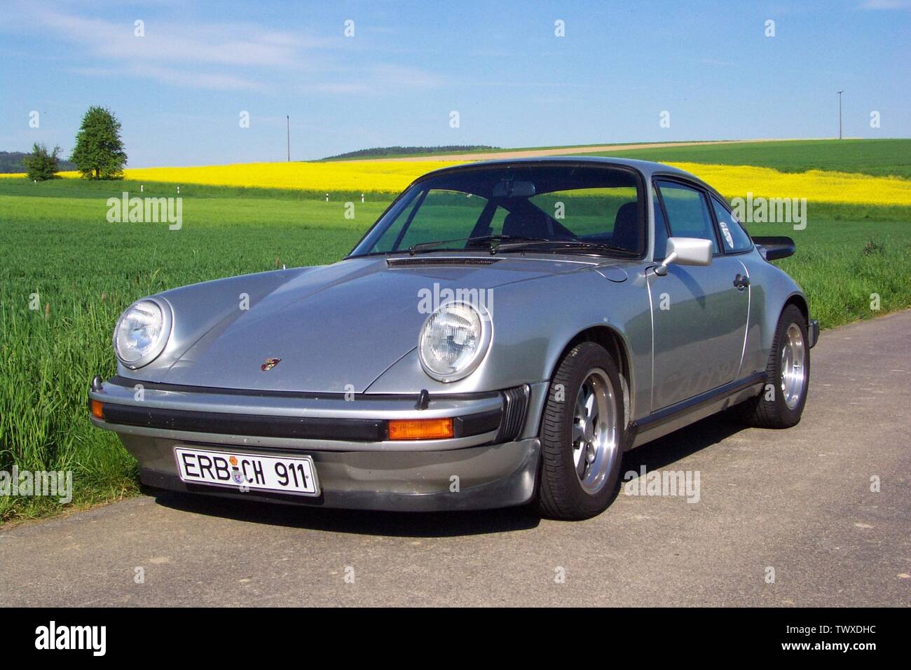06 Porsche 911 Carrera In High Resolution Stock Photography And Images Alamy