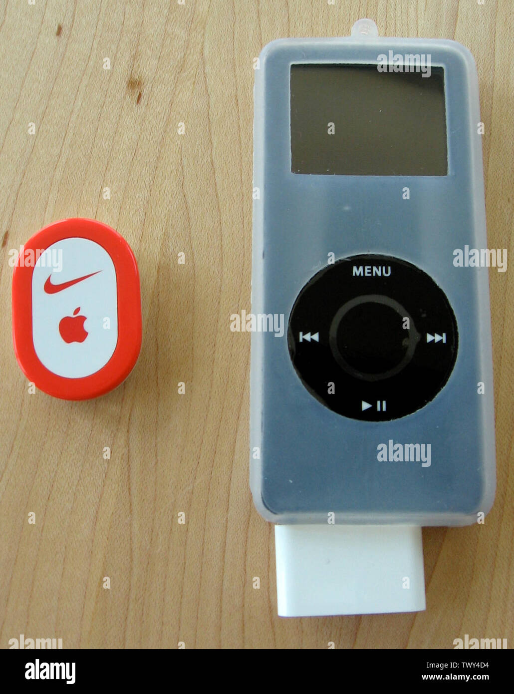 Ipod nike hi-res stock photography and images - Alamy