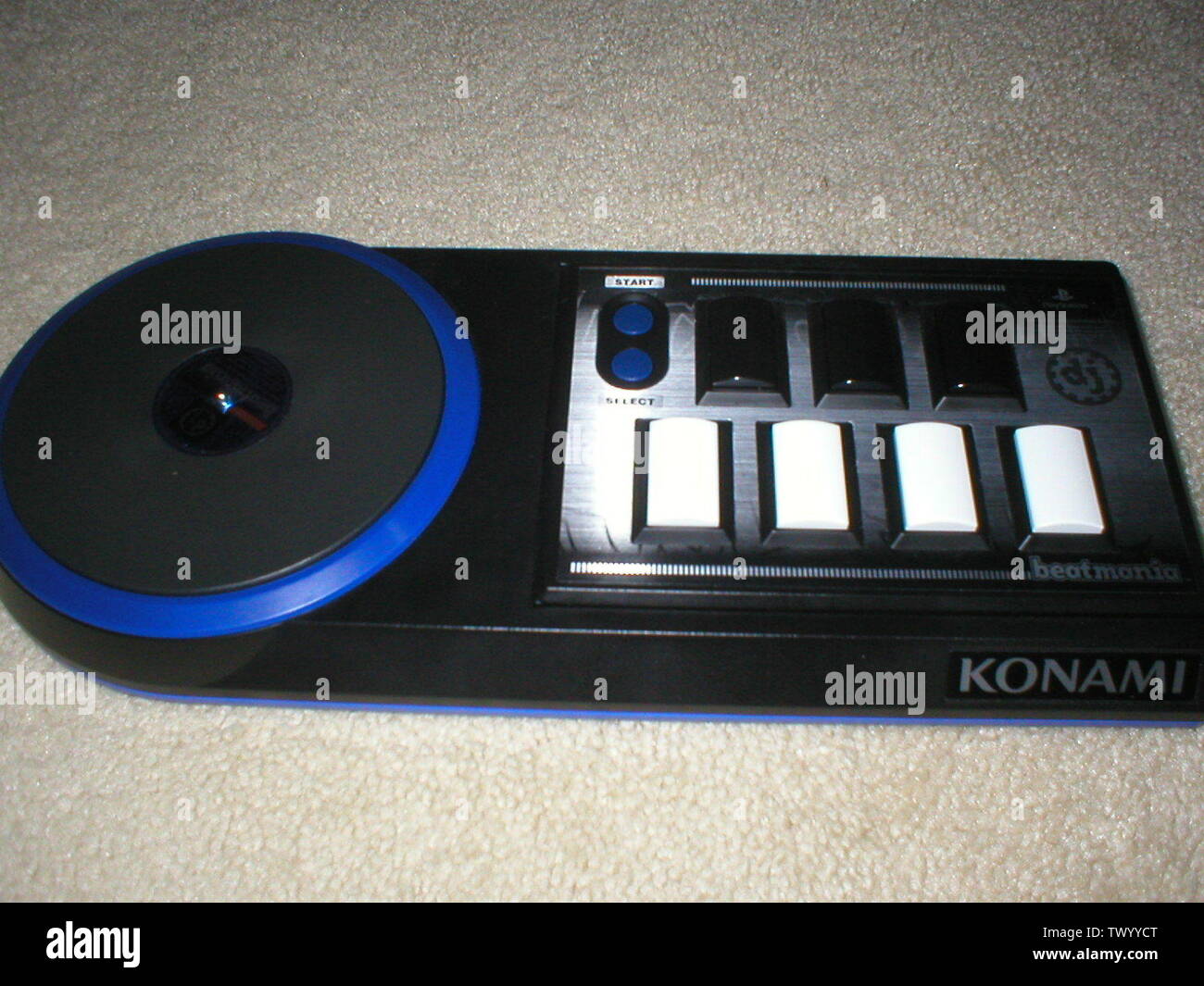 Eatmania Turntable Controller That Comes Bundled With Beatmania Us Version Notice The Rounded Edges On The Right Side 16 November 06 16 32 50a According To Exif Data Own Work By The Original Uploader Eatmania Turntable Controller That Comes Bundled With Beatmania Us Version Notice The Rounded Edges On The Right Side 16 November 06 16 32 50a According To Exif Data Own Work By The Original Uploader