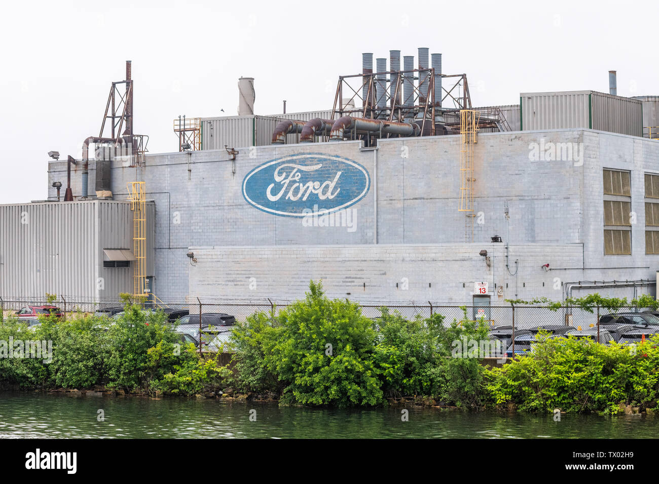 Ford assembly plant chicago hires stock photography and images Alamy