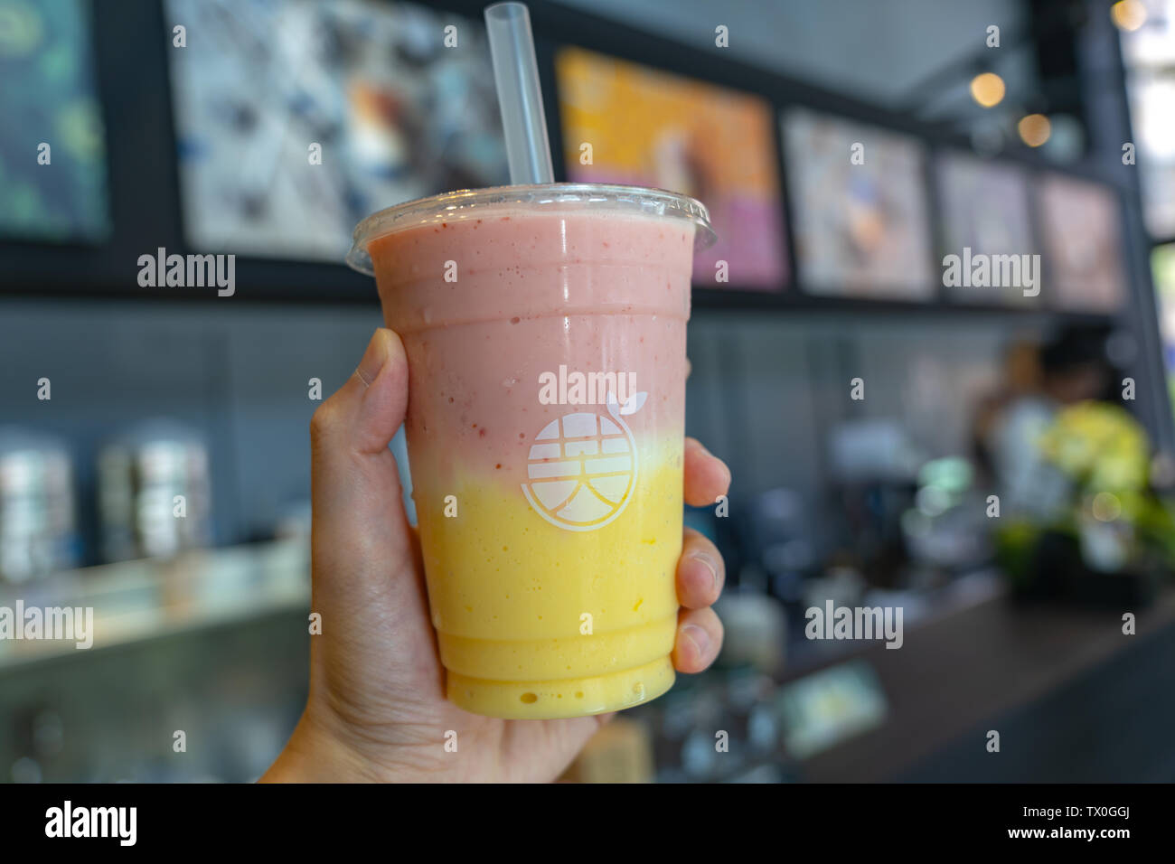 Bobii Frutii Bubble Tea and Juice ( Taipei Yongkang Store ). Taiwan